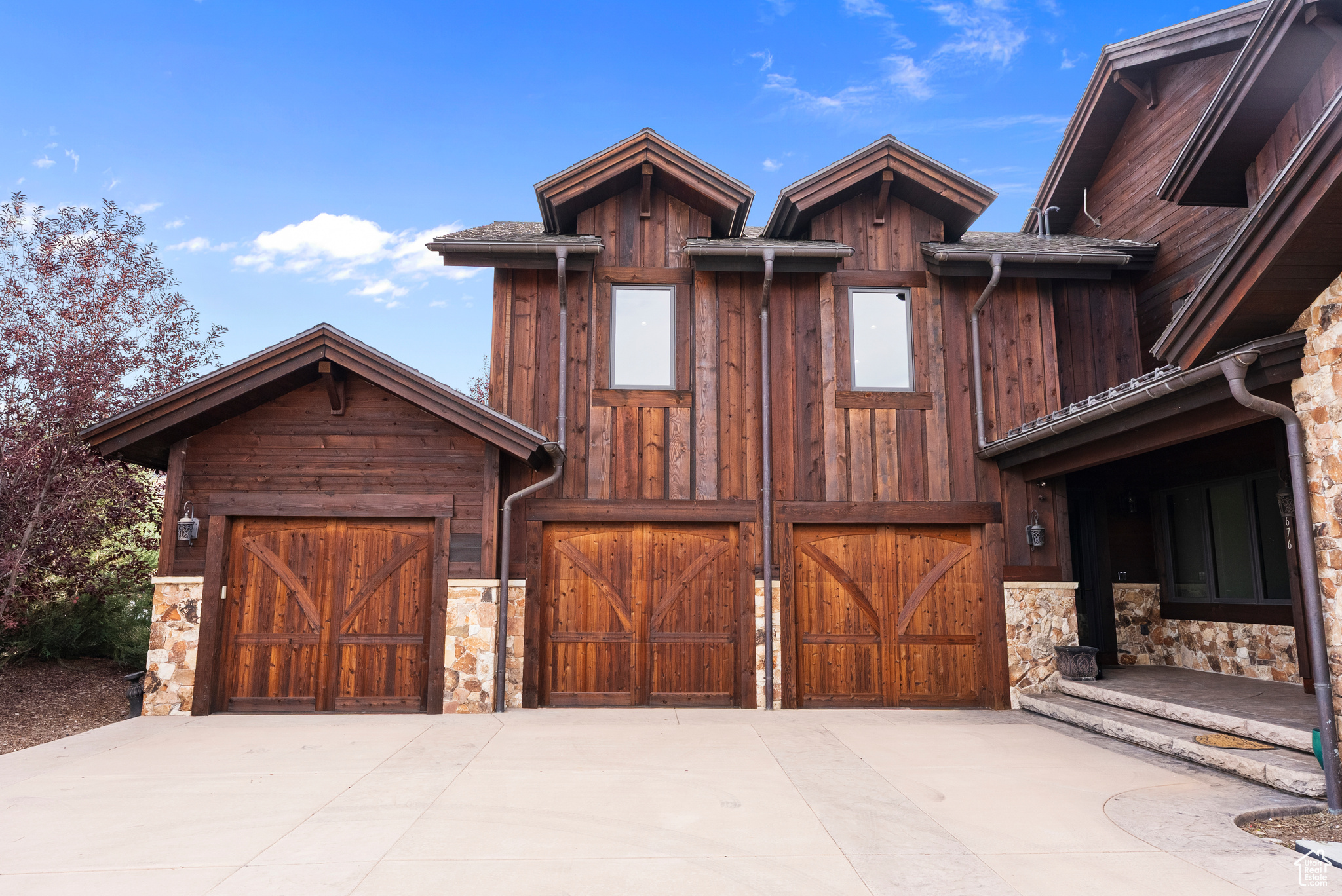 RED LEDGES - Residential