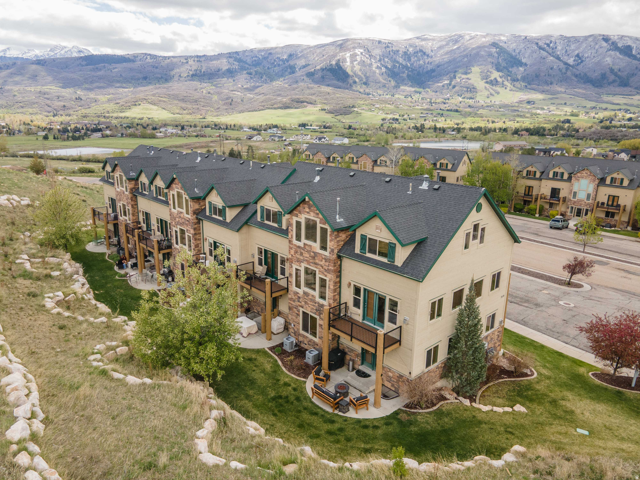 MOOSE HOLLOW - Residential