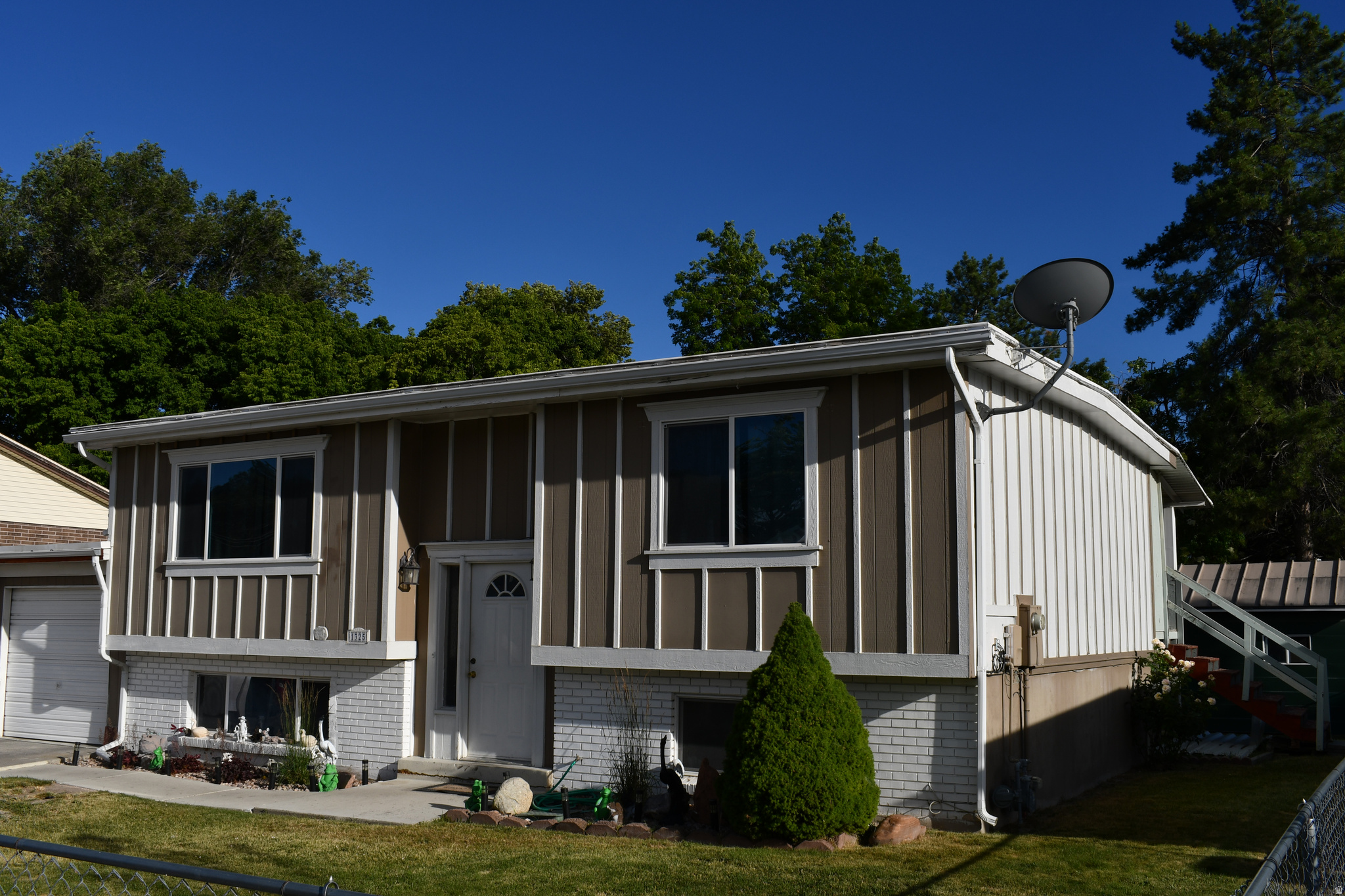 SUNBURST VILLAGE NO 1 - Residential