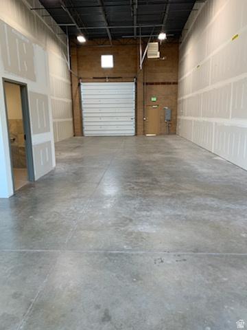 NORTHSHORE CORPORATION CENTER - Commercial Lease