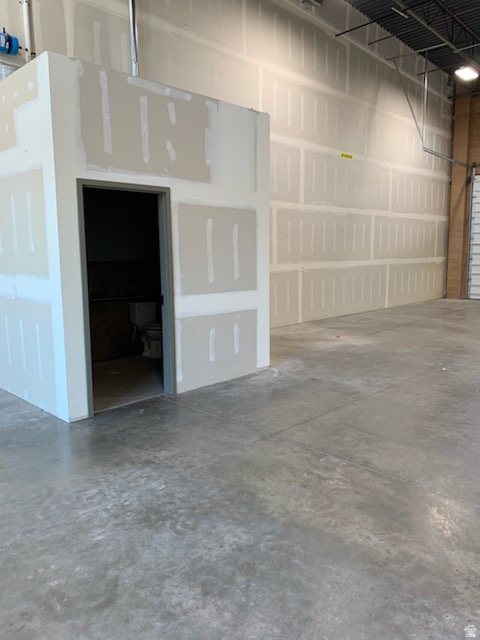NORTHSHORE CORPORATION CENTER - Commercial Lease