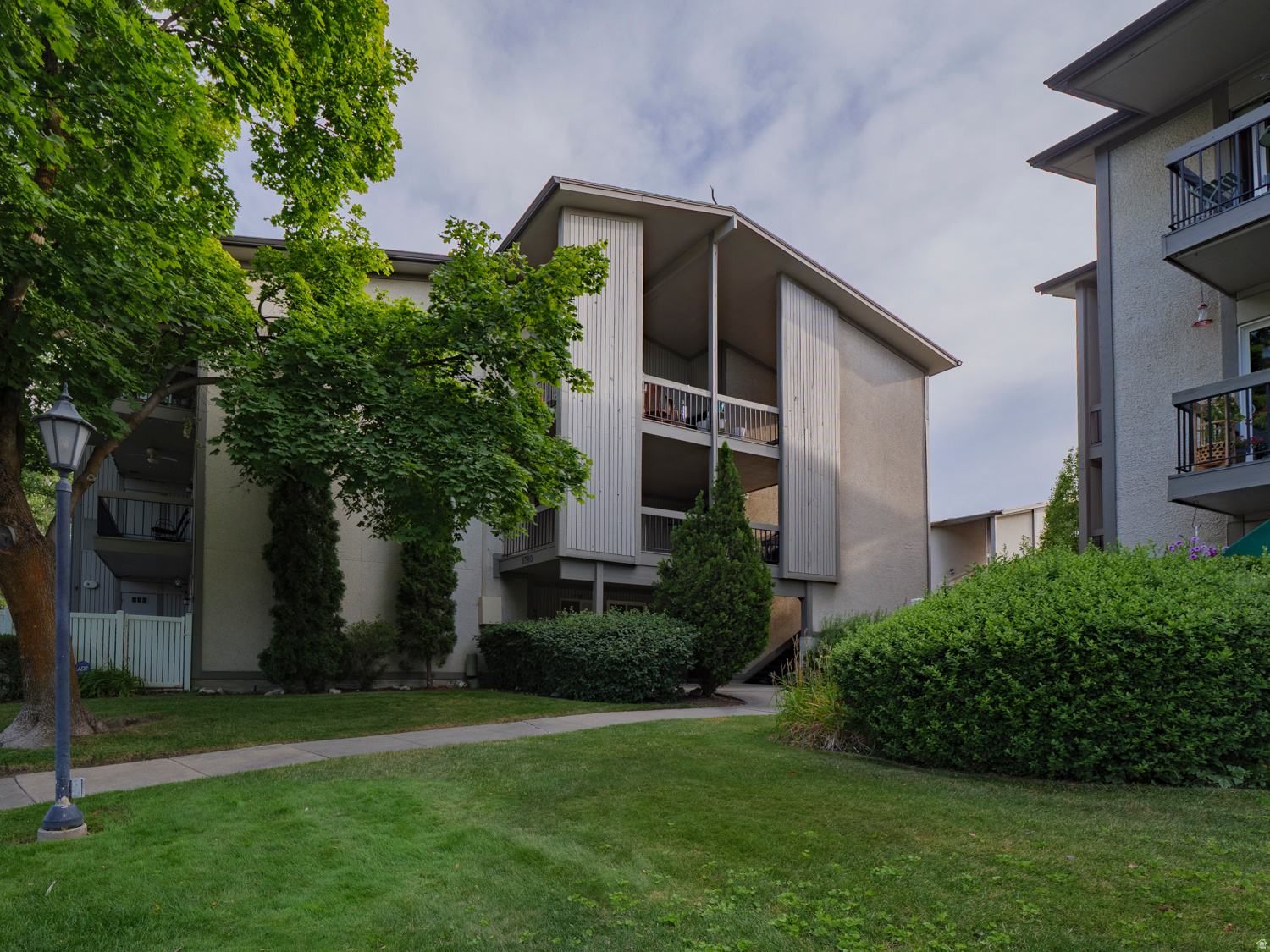 WATERBURY HOA OF UTA - Residential