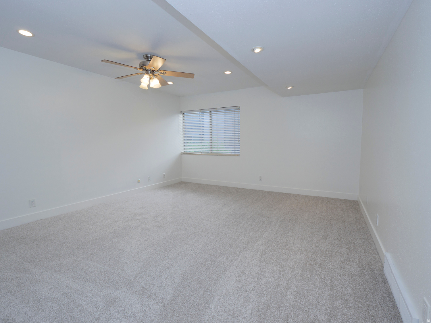 WATERBURY HOA OF UTA - Residential