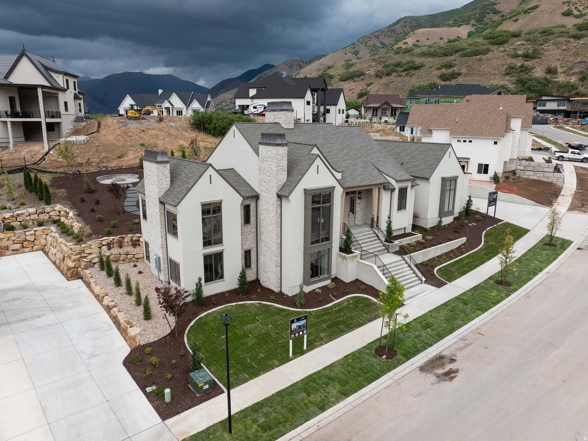 HIDDEN HOLLOW - Residential