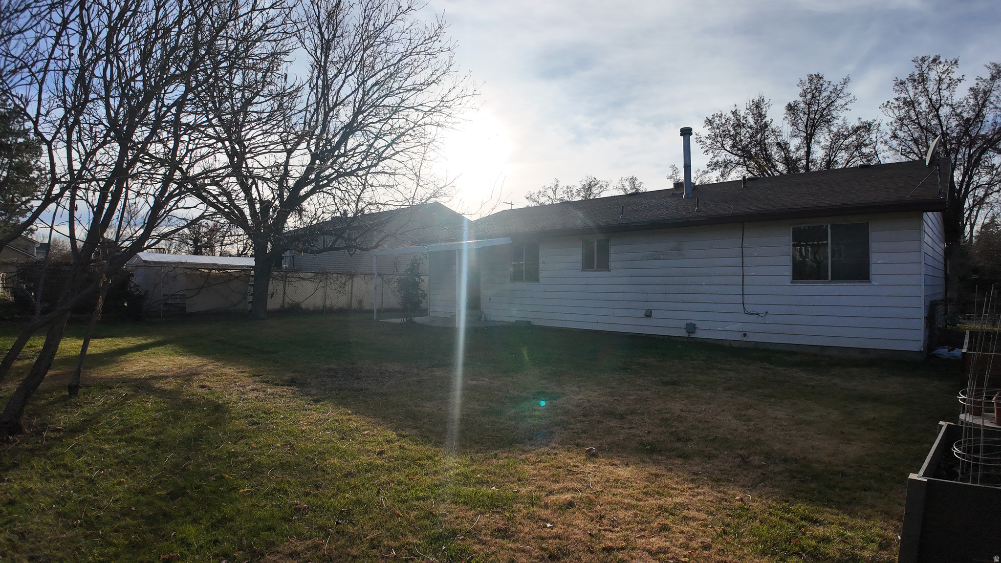 RIVERVIEW EAST - Residential