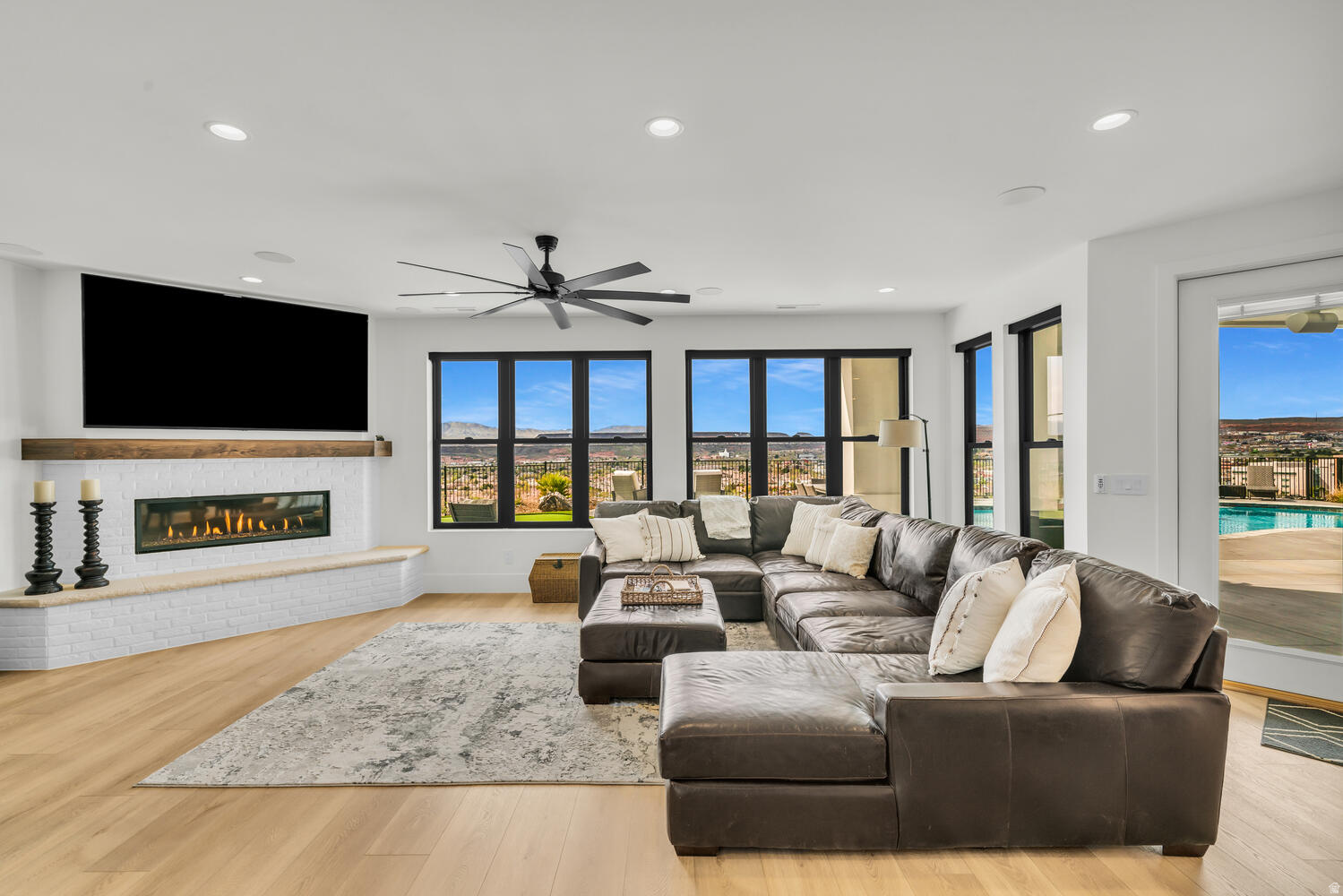 SOUTH RIM AT FOREMASTER RIDGE PH 3 - Residential