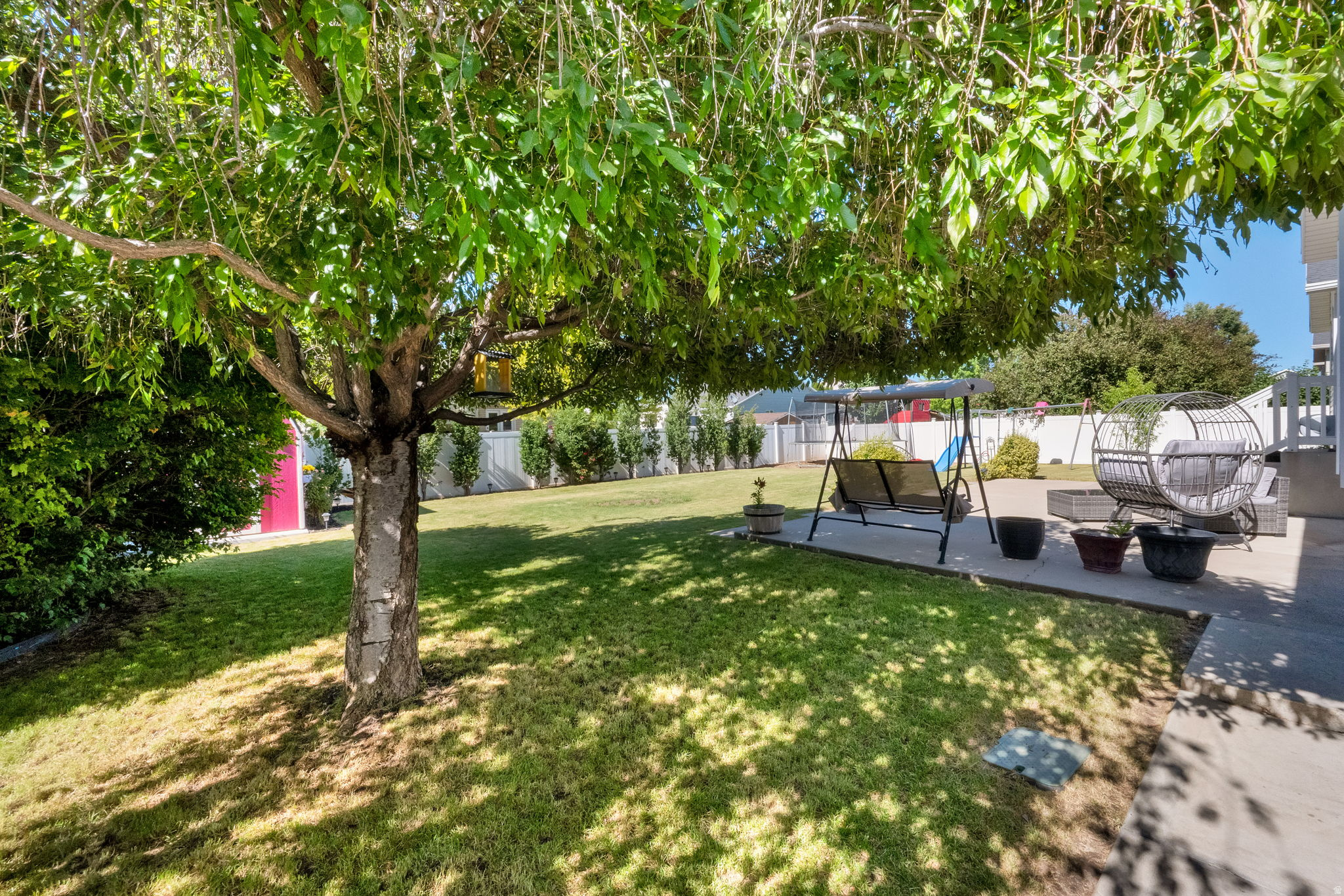 LAKE POINT MEADOWS - Residential