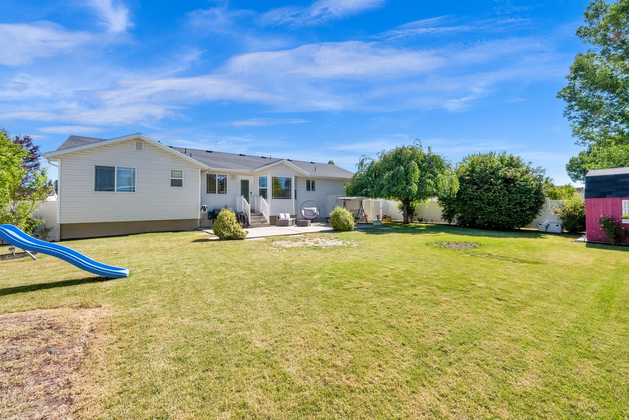 LAKE POINT MEADOWS - Residential