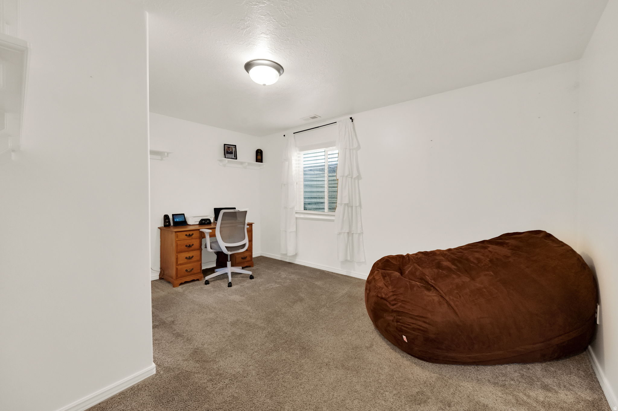 LAKE POINT MEADOWS - Residential