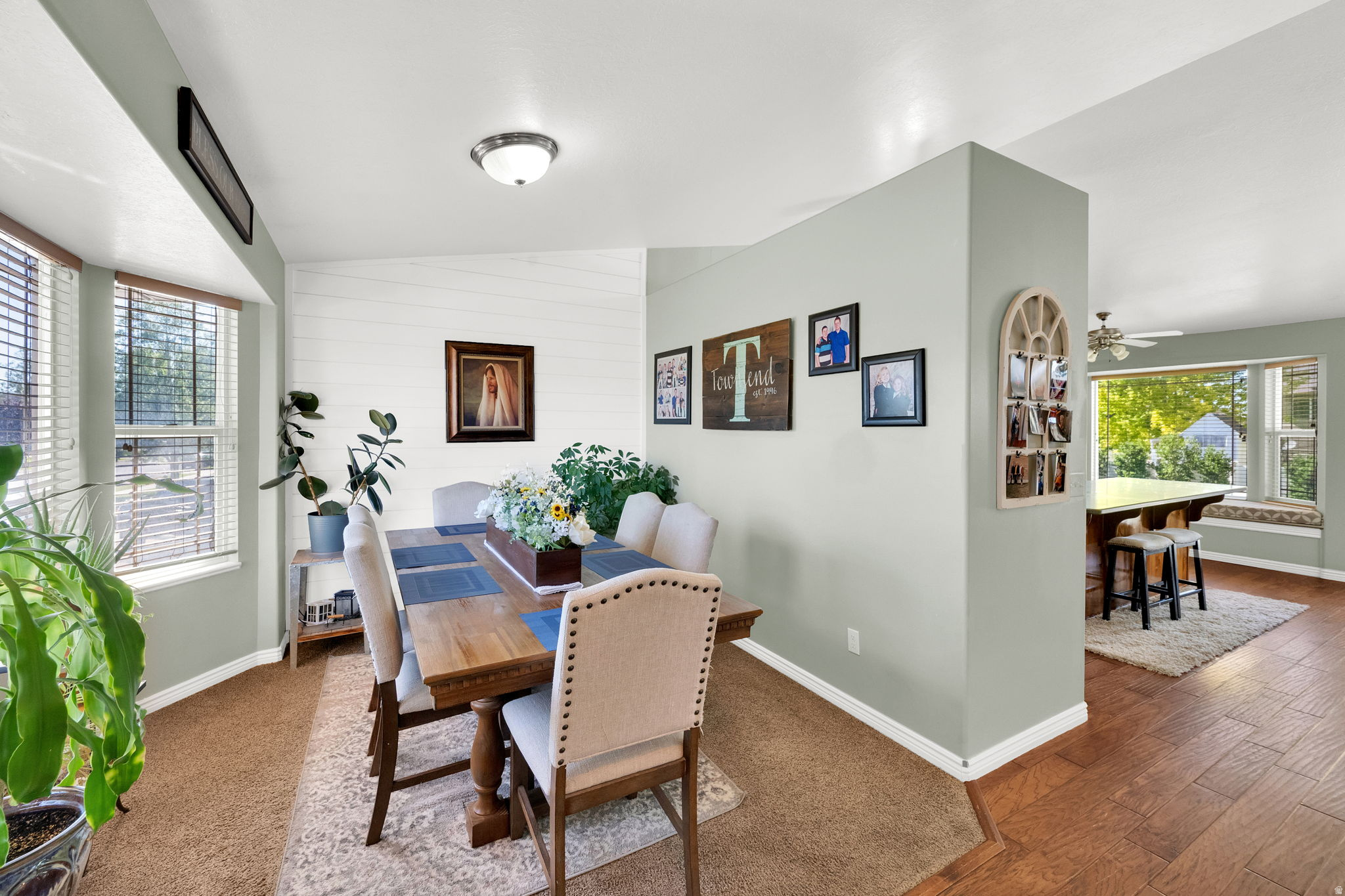 LAKE POINT MEADOWS - Residential