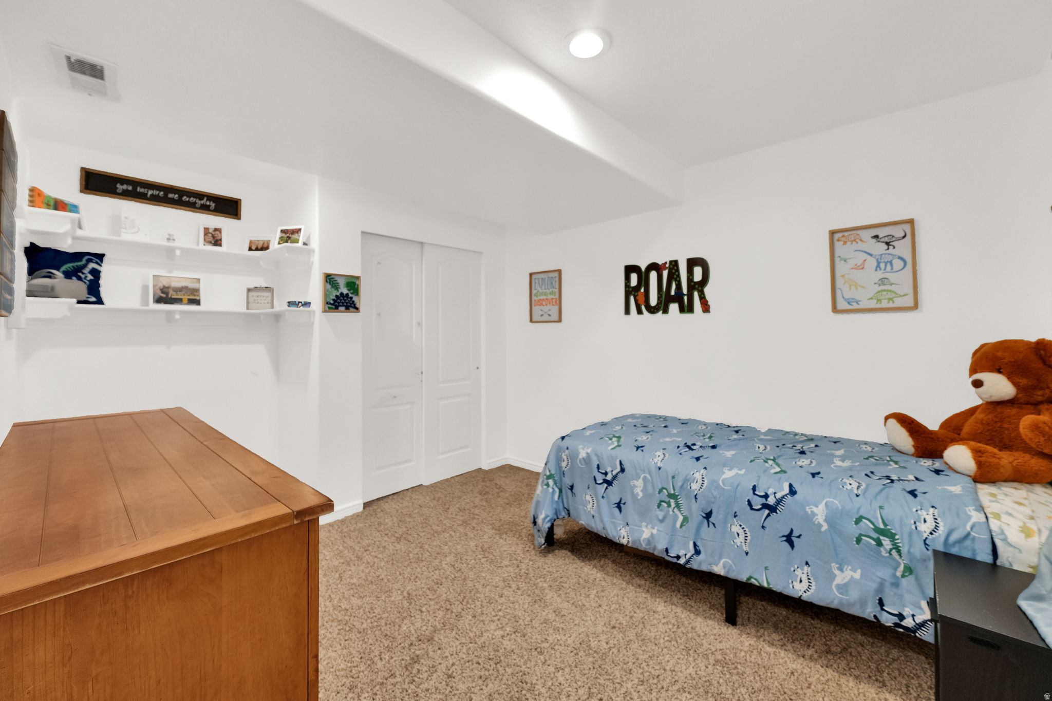 LAKE POINT MEADOWS - Residential