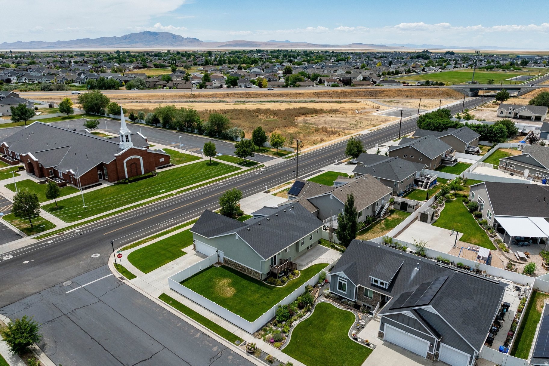 TRAILS EDGE - Residential