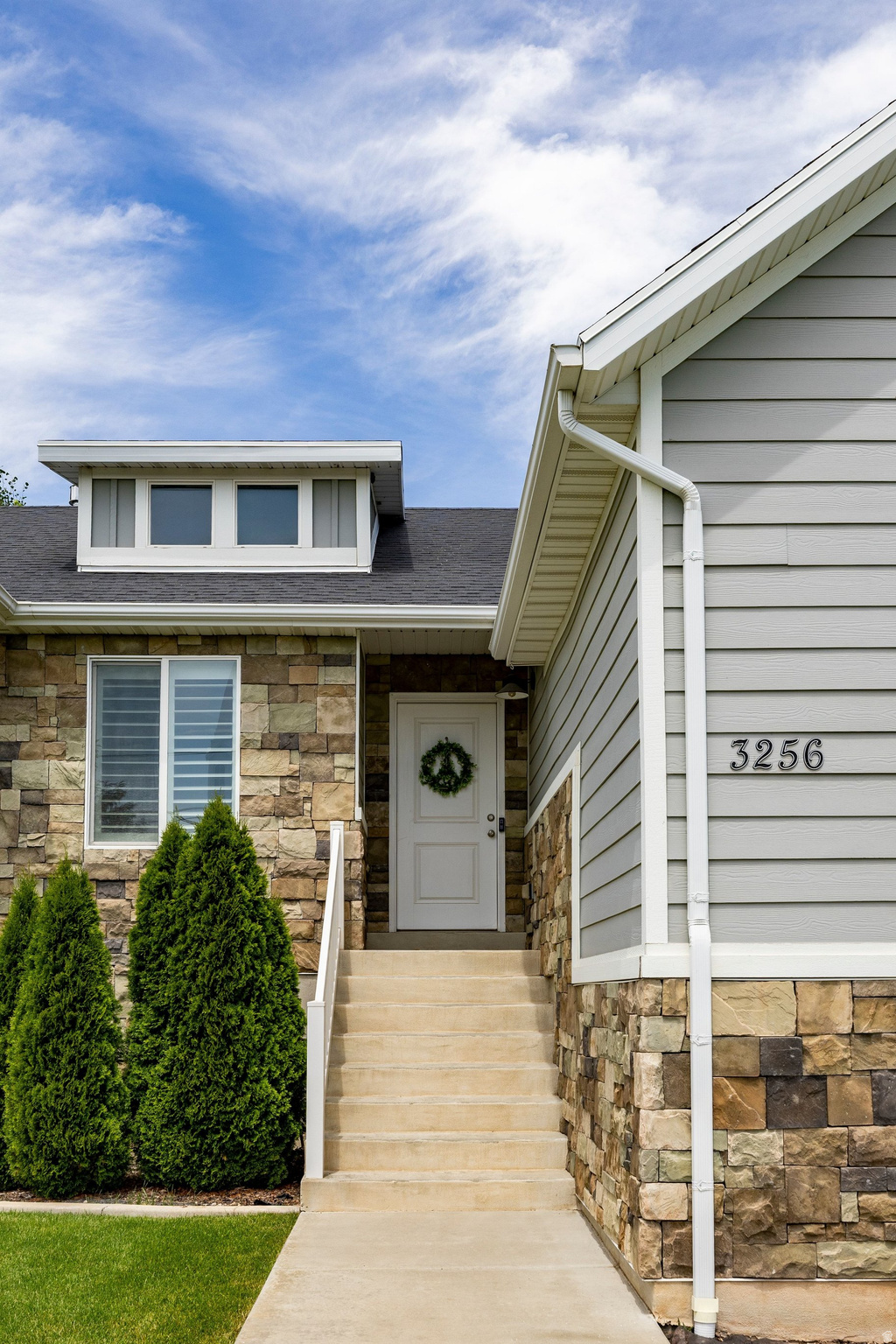 TRAILS EDGE - Residential