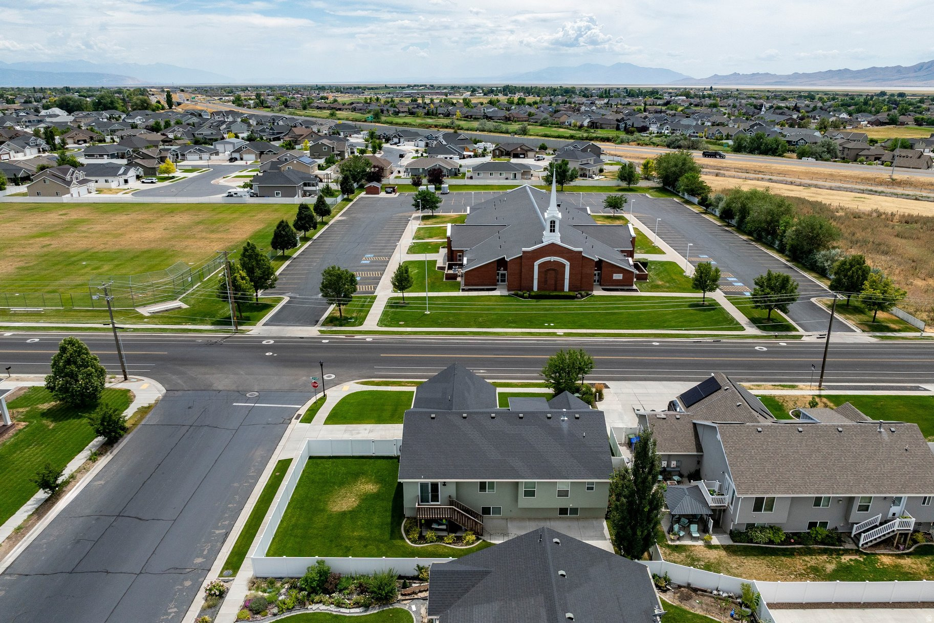 TRAILS EDGE - Residential