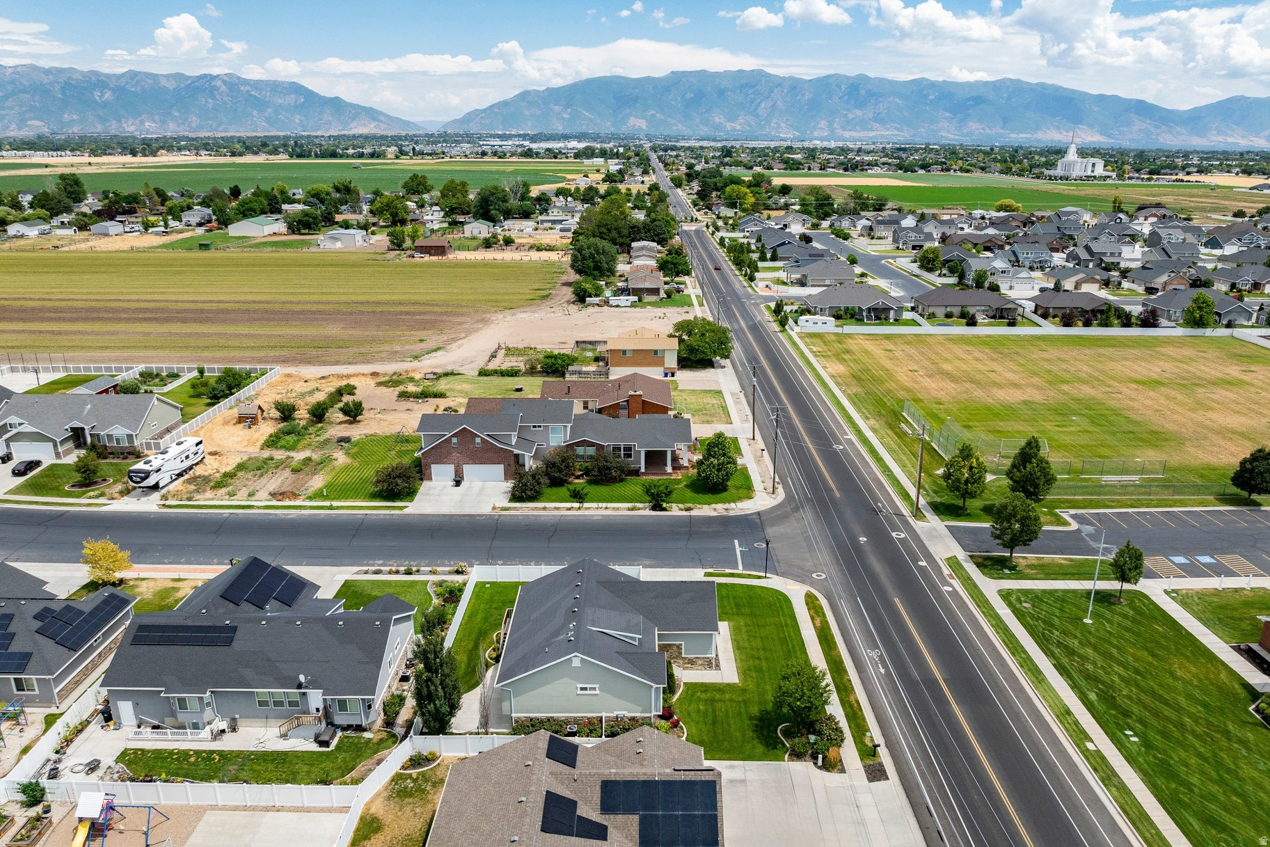 TRAILS EDGE - Residential