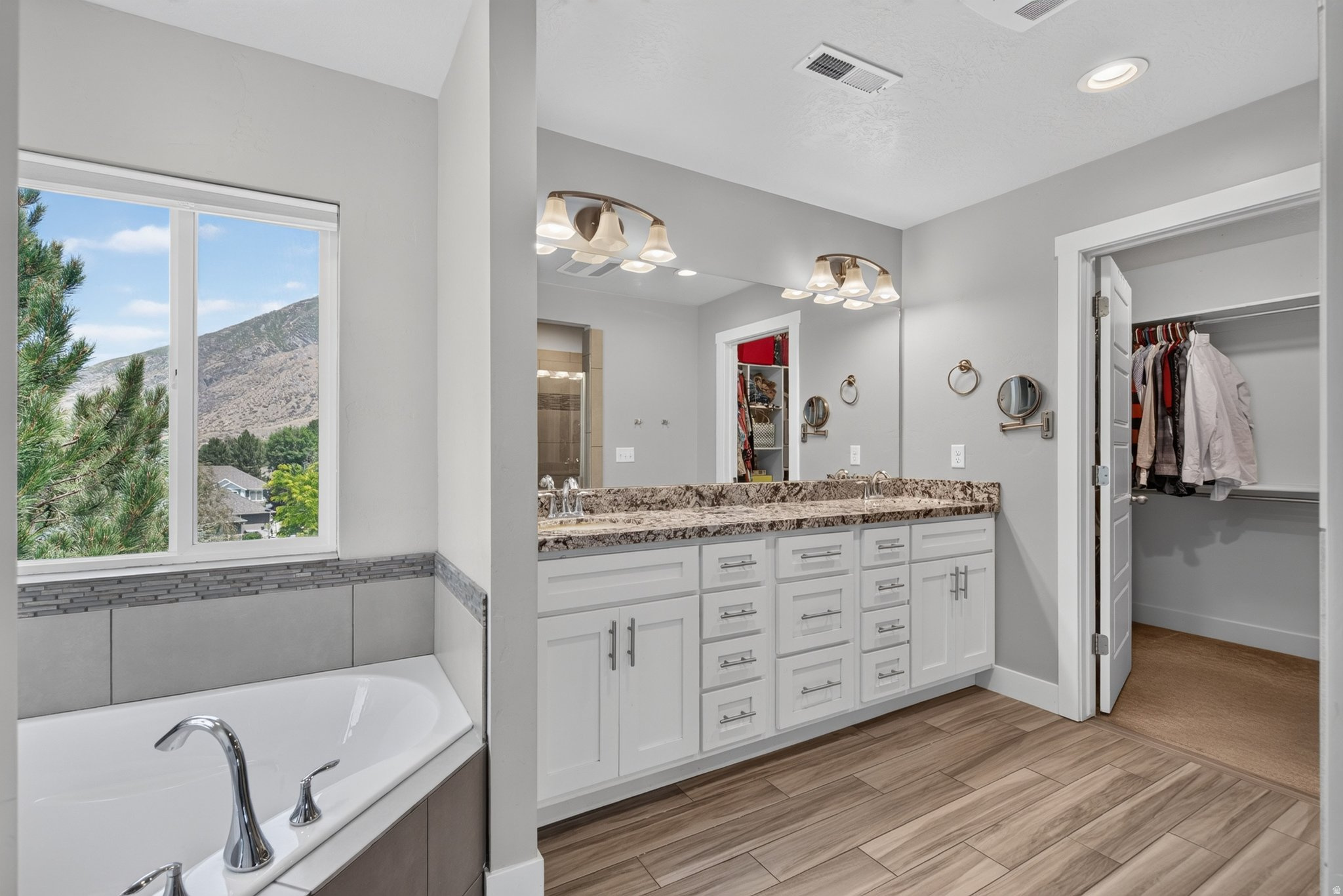 BOULDER SPRINGS - Residential