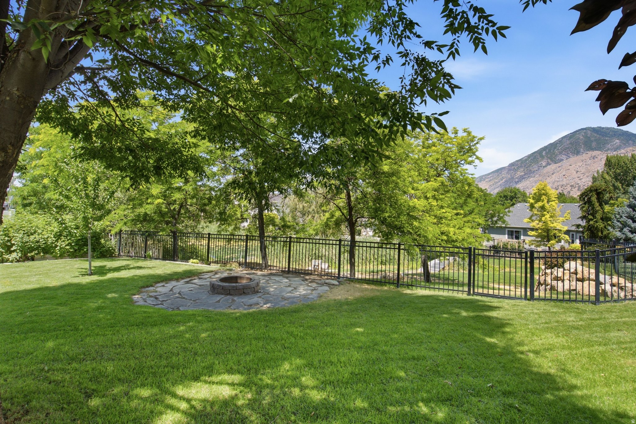 BOULDER SPRINGS - Residential