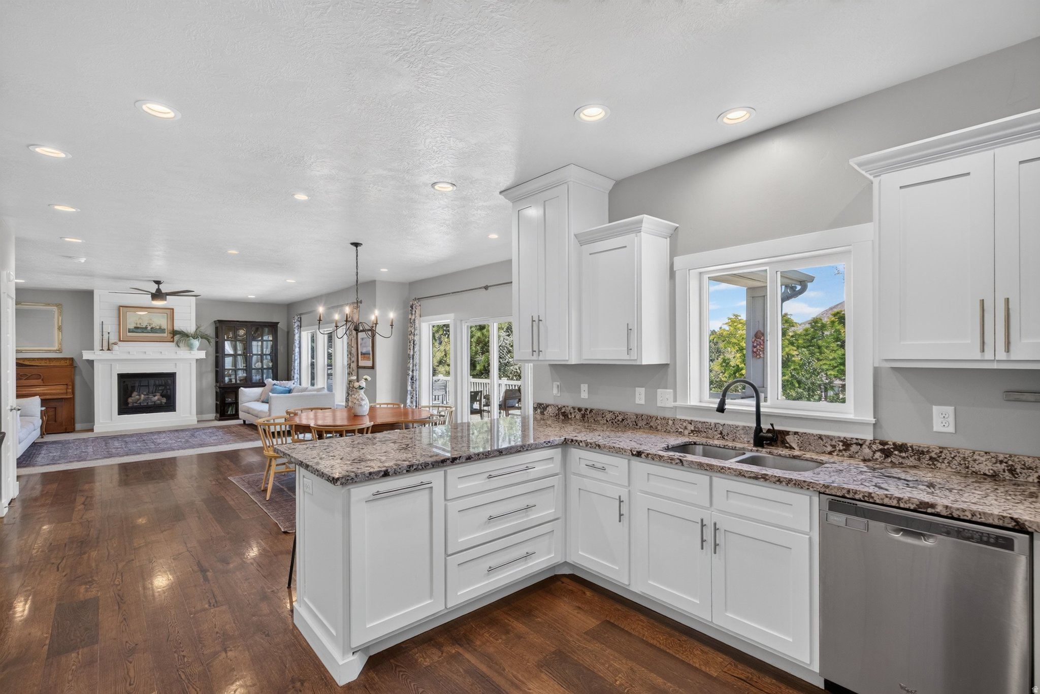 BOULDER SPRINGS - Residential