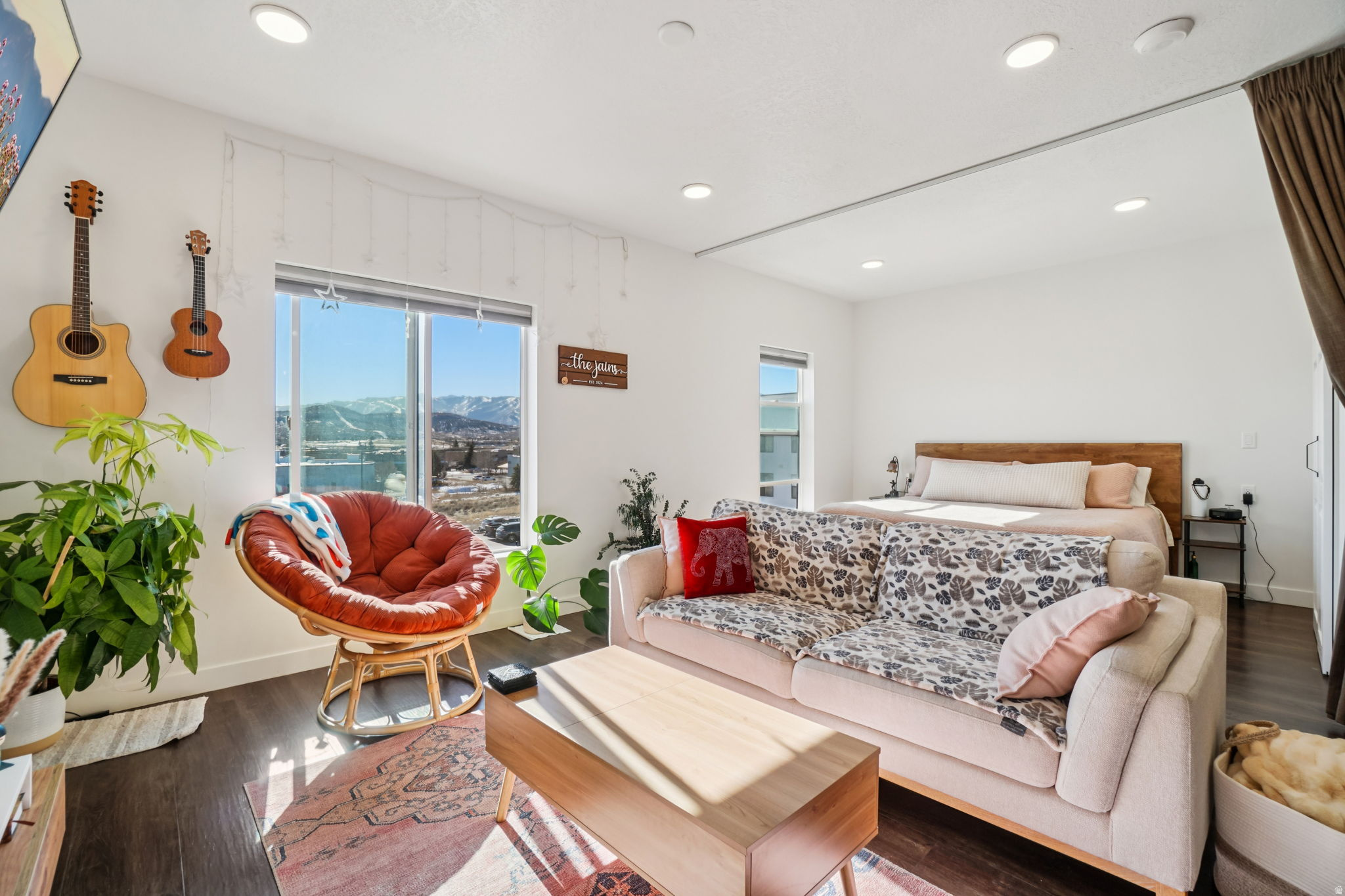 SILVER CREEK VILLAGE - Residential