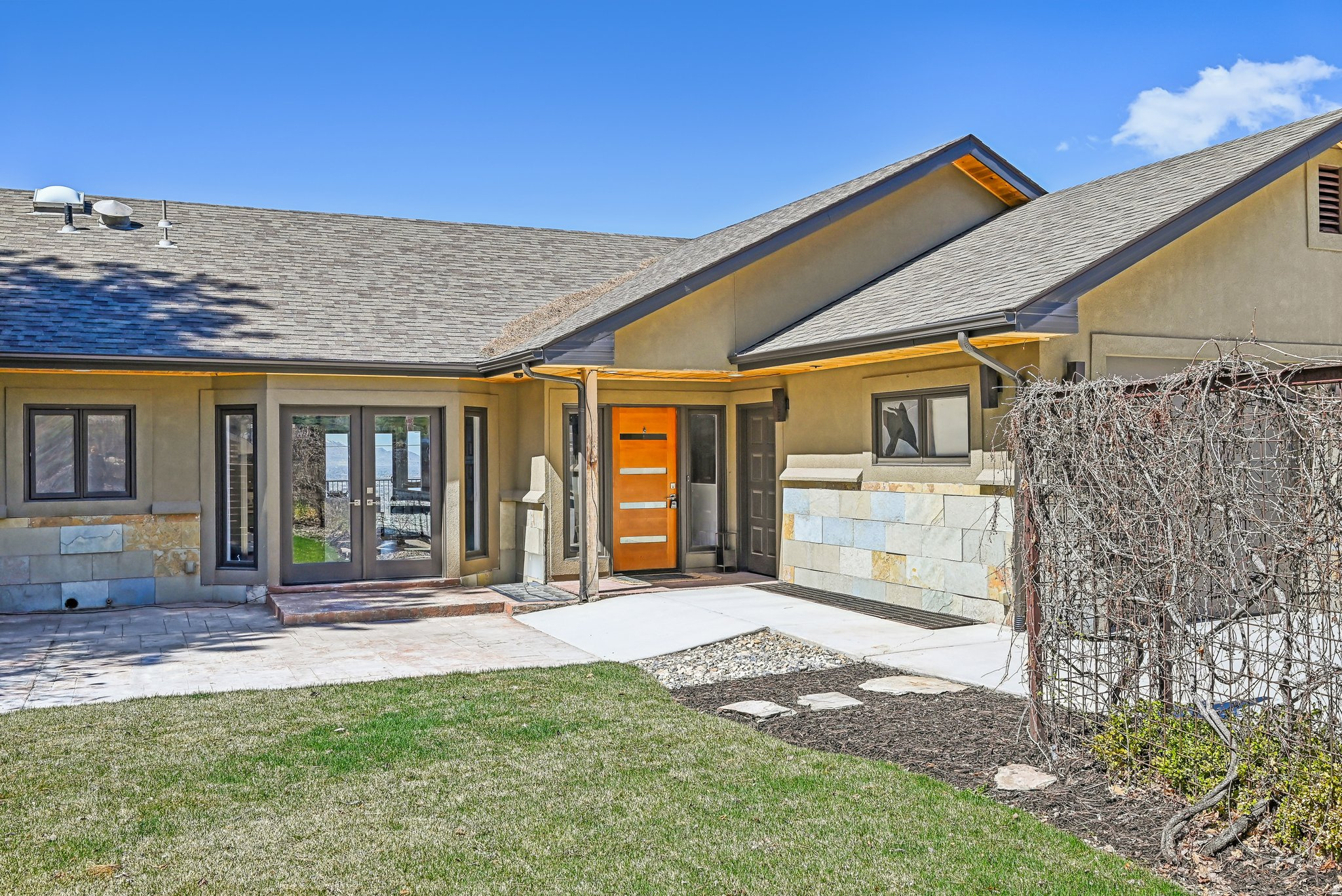 OLYMPUS COVE - Residential