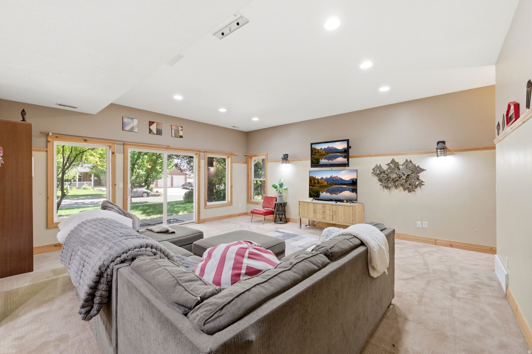 PARKWAY PALISADES - Residential