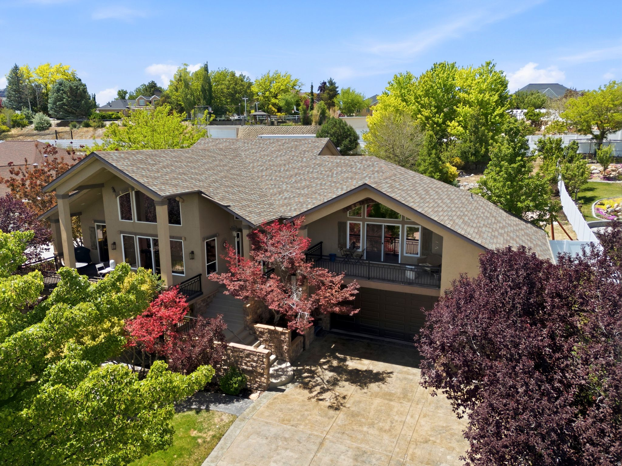 PARKWAY PALISADES - Residential
