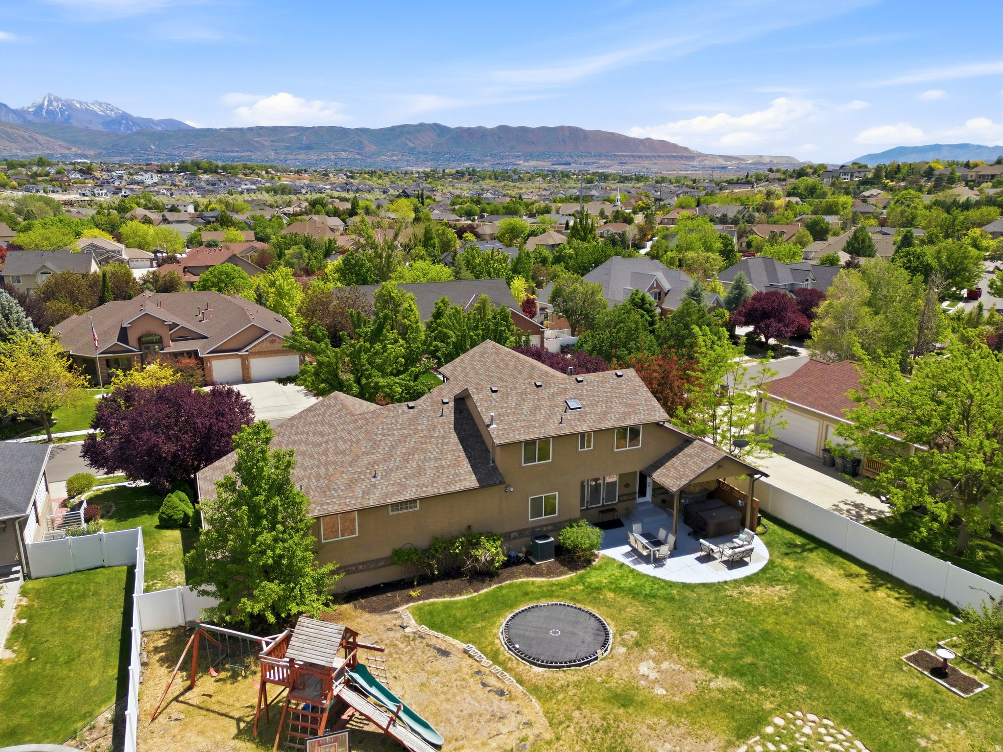 PARKWAY PALISADES - Residential