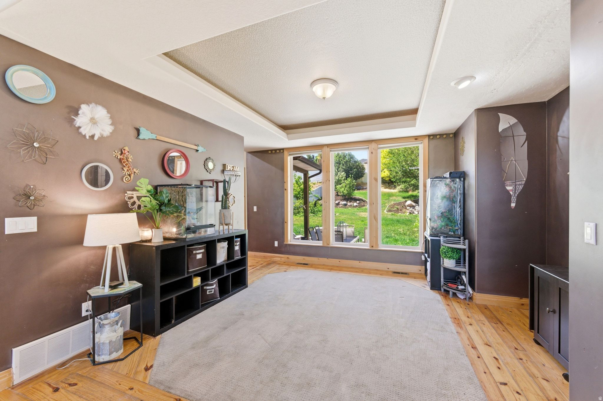 PARKWAY PALISADES - Residential