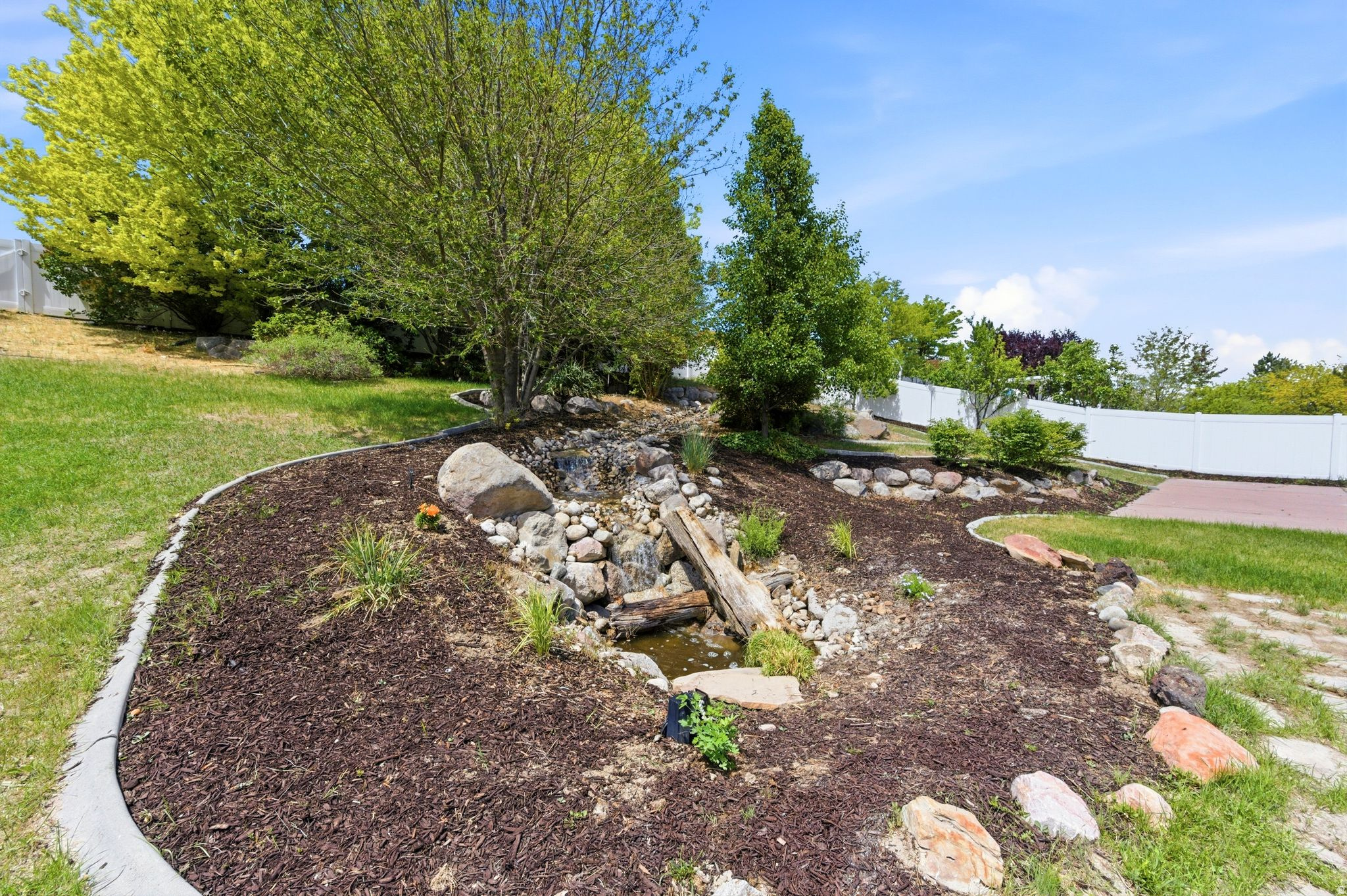 PARKWAY PALISADES - Residential