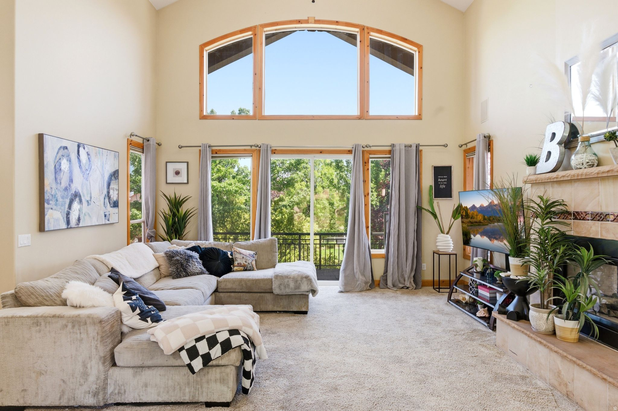 PARKWAY PALISADES - Residential