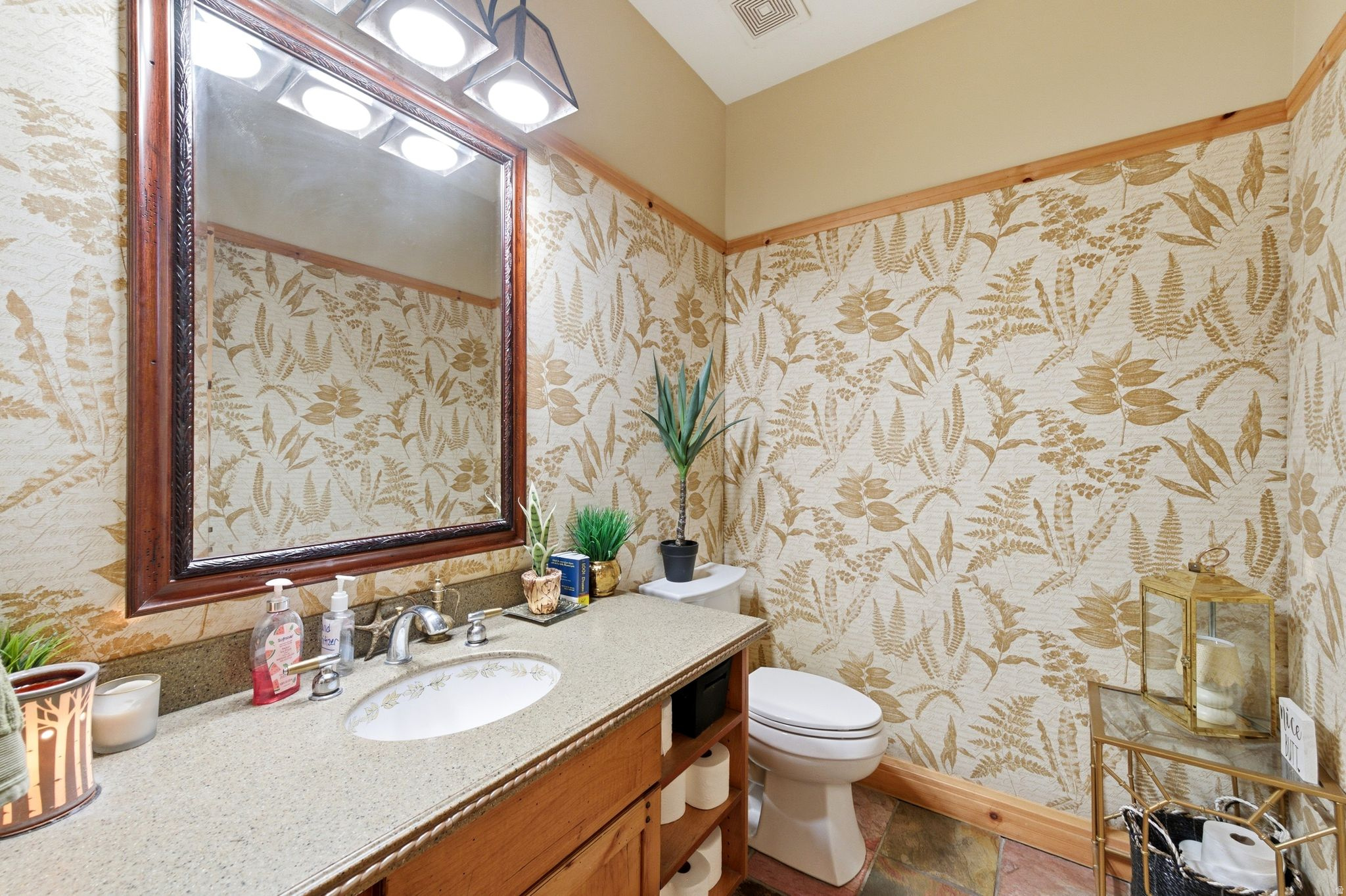 PARKWAY PALISADES - Residential