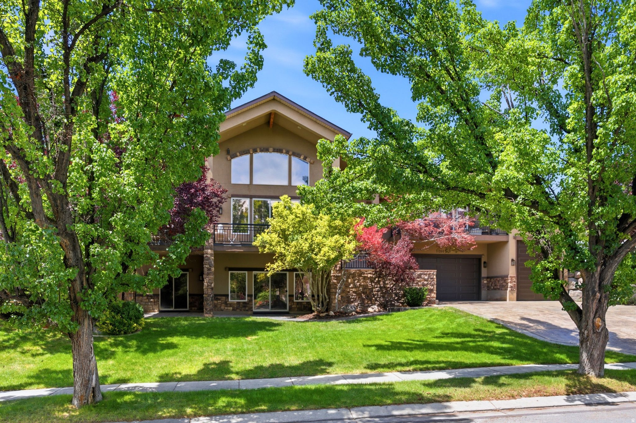 PARKWAY PALISADES - Residential