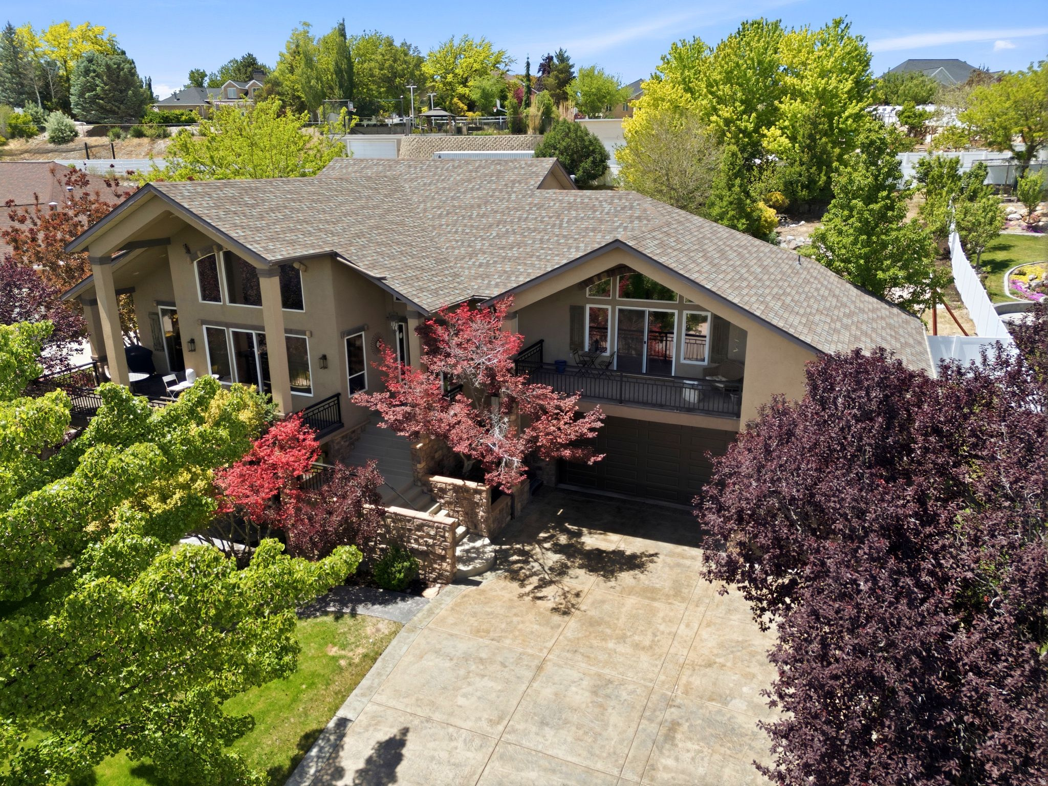 PARKWAY PALISADES - Residential