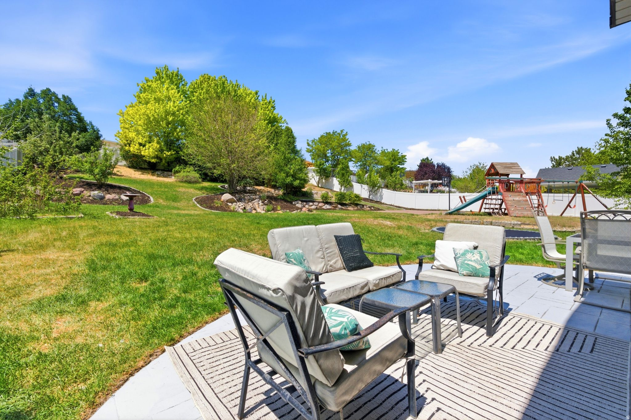 PARKWAY PALISADES - Residential