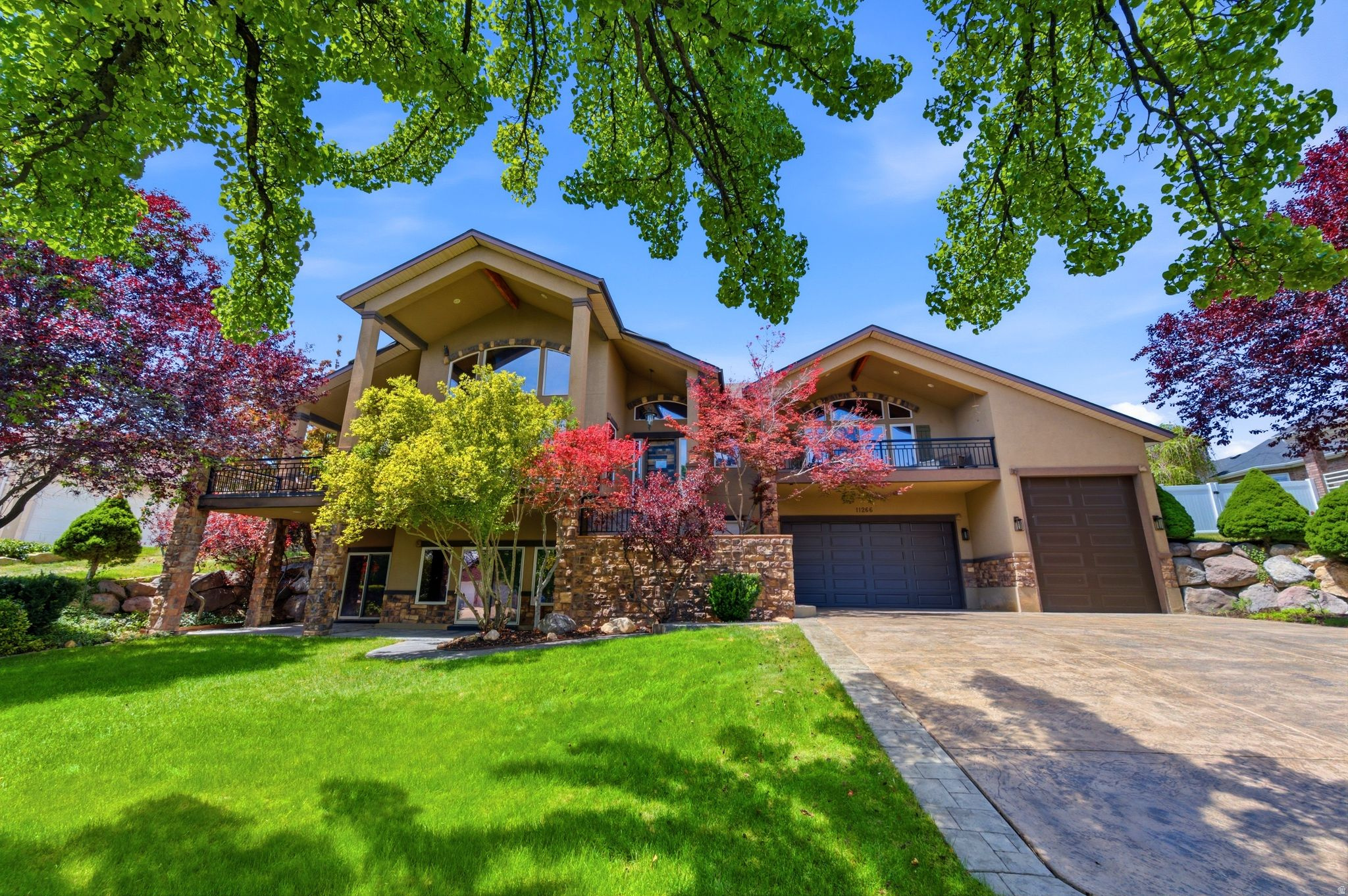 PARKWAY PALISADES - Residential