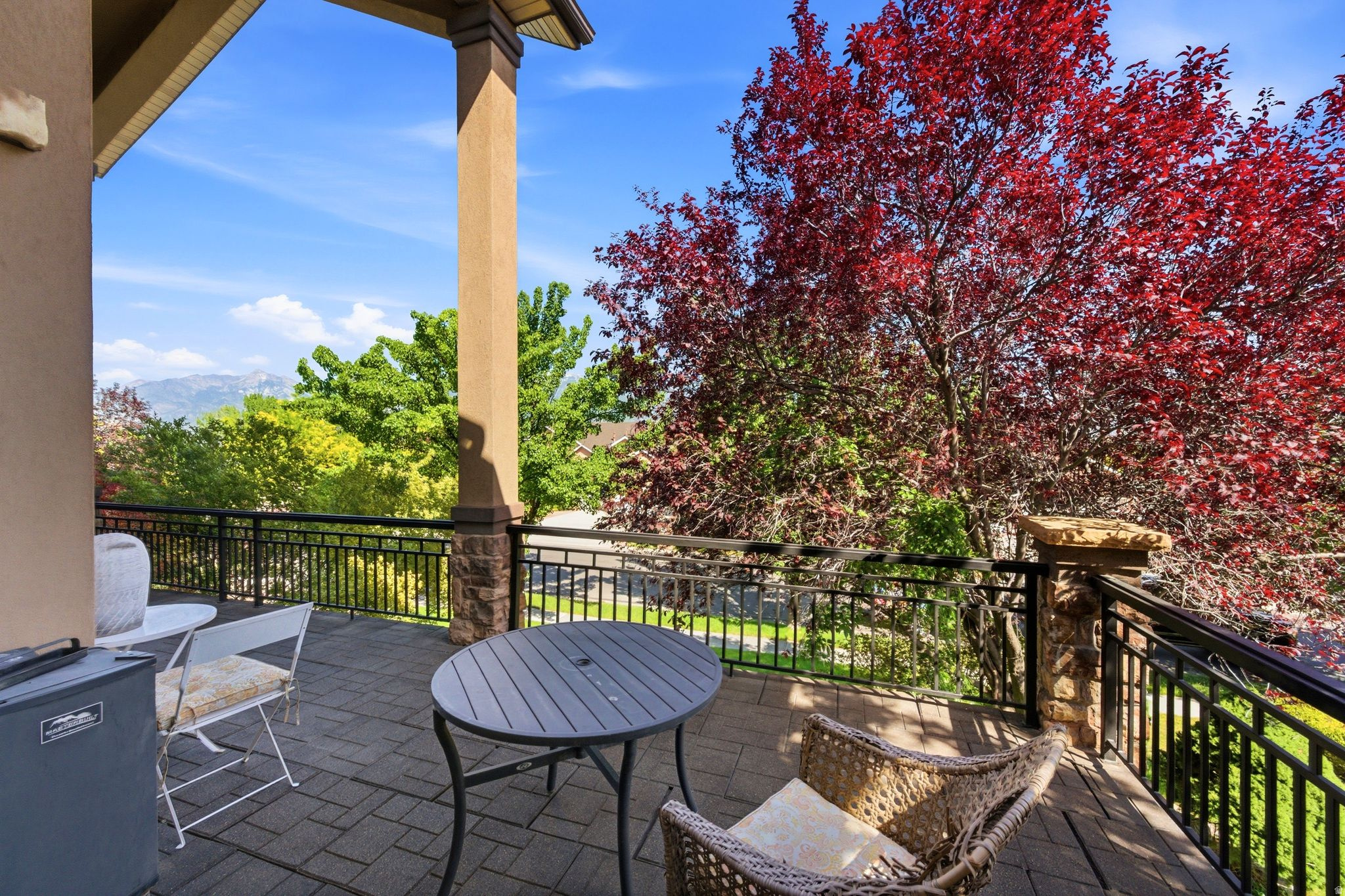 PARKWAY PALISADES - Residential