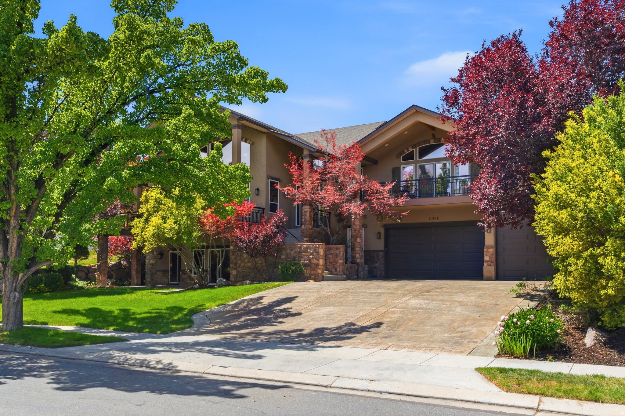 PARKWAY PALISADES - Residential