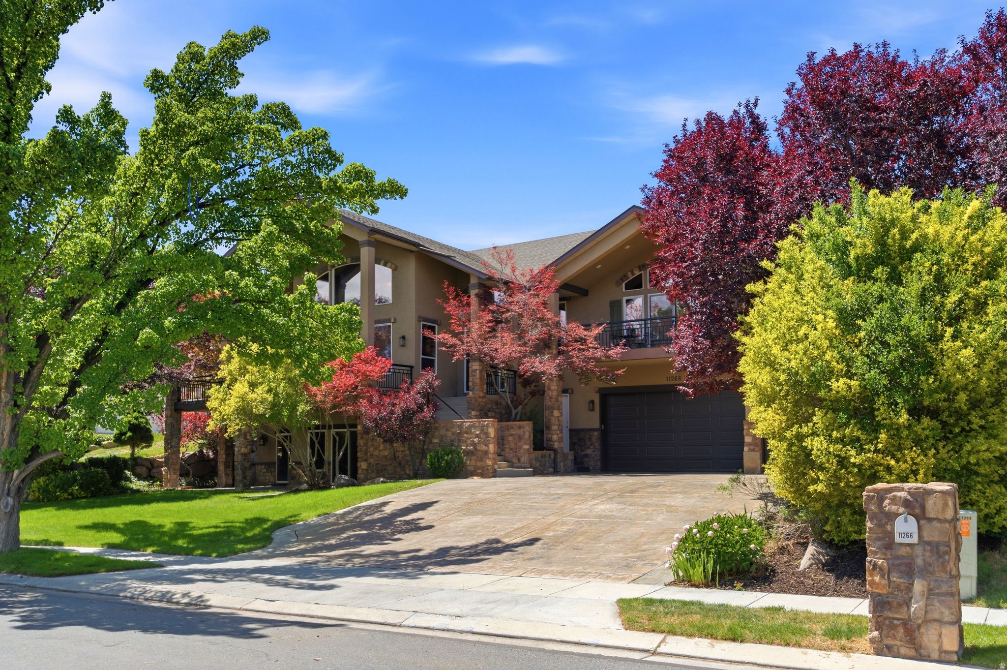 PARKWAY PALISADES - Residential