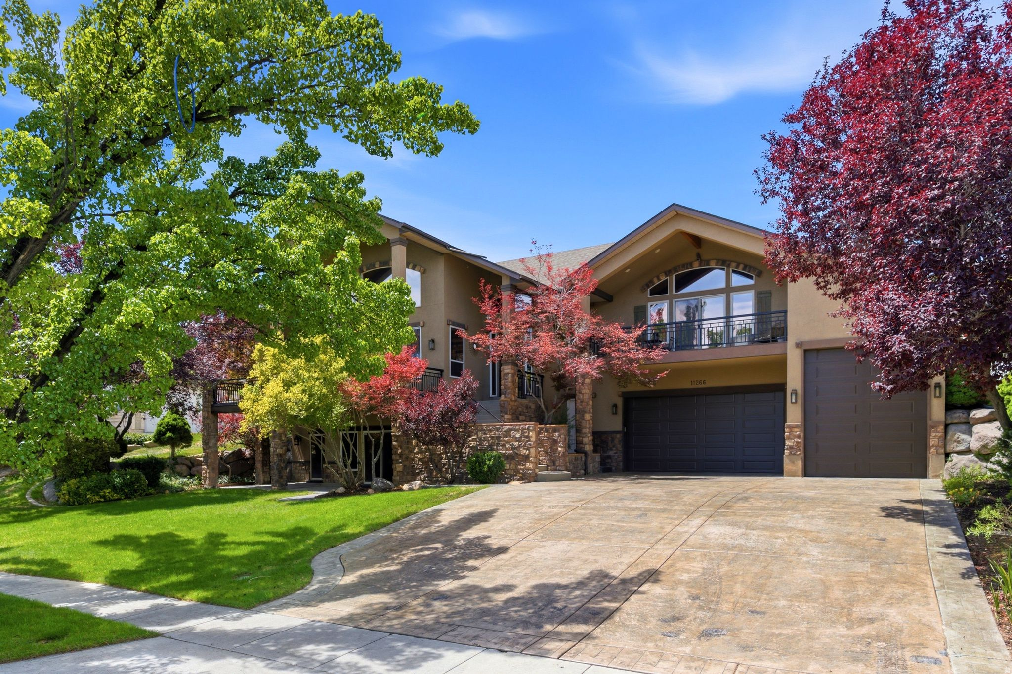 PARKWAY PALISADES - Residential