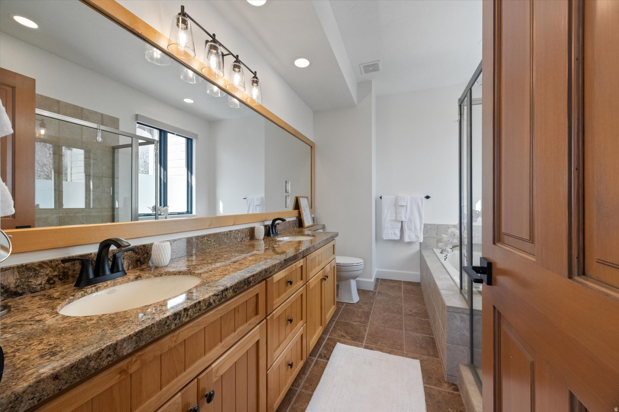 TRAPPERS RIDGE - Residential