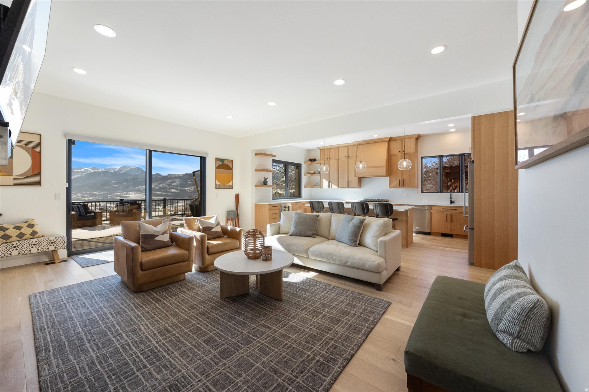 TRAPPERS RIDGE - Residential