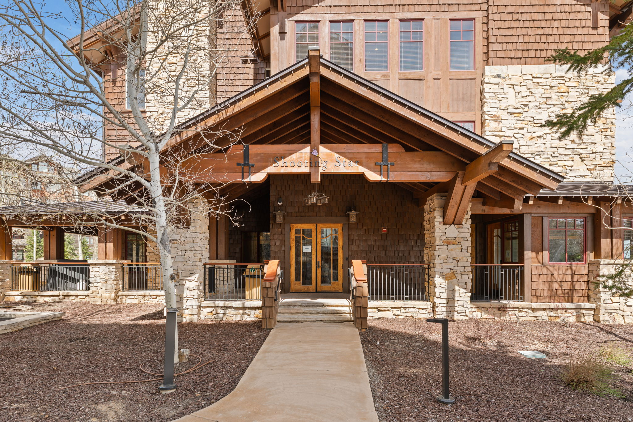 SHOOTING STAR LODGE CONDO - Residential