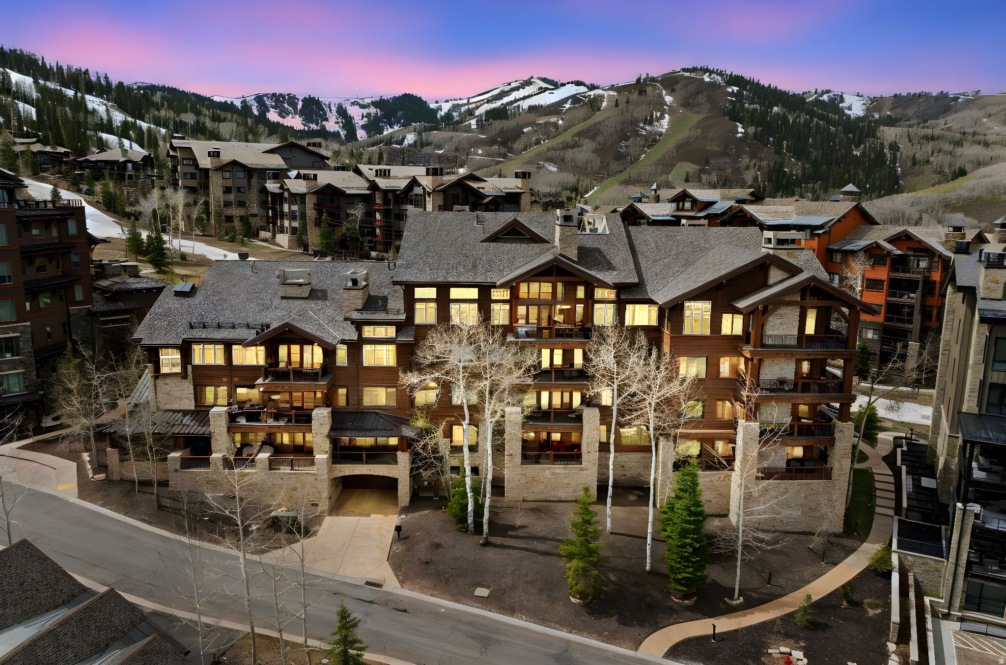 SHOOTING STAR LODGE CONDO - Residential