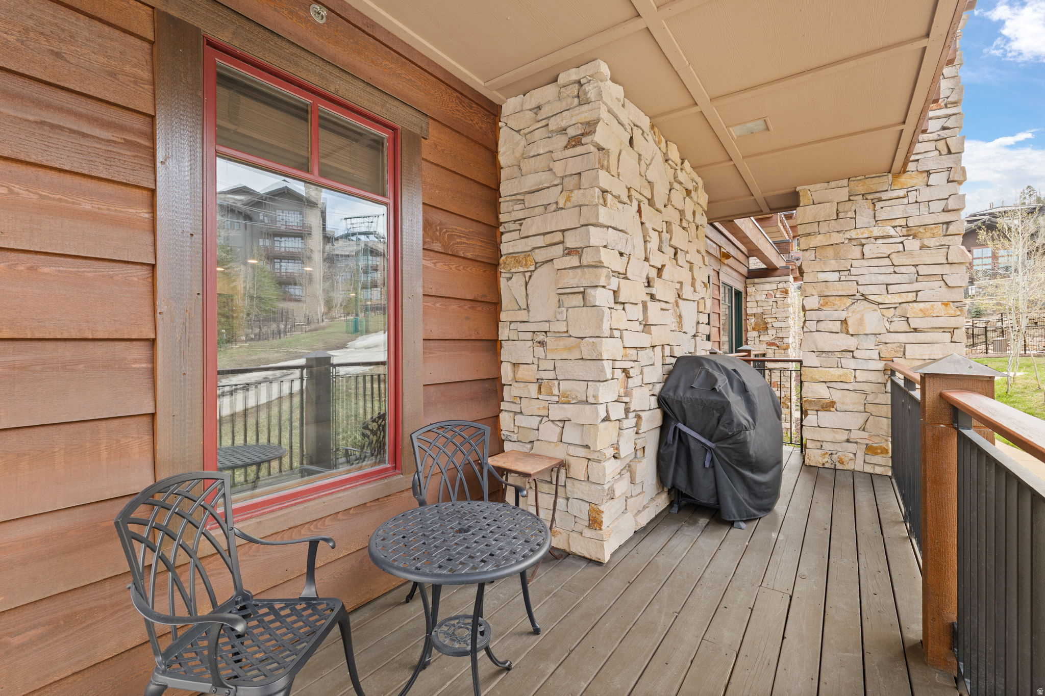 SHOOTING STAR LODGE CONDO - Residential