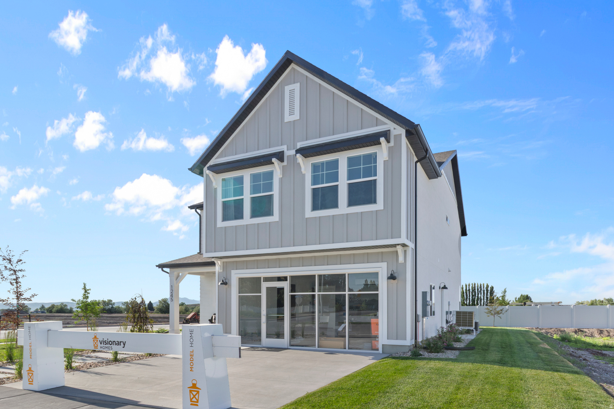 RIVERGATE - Residential