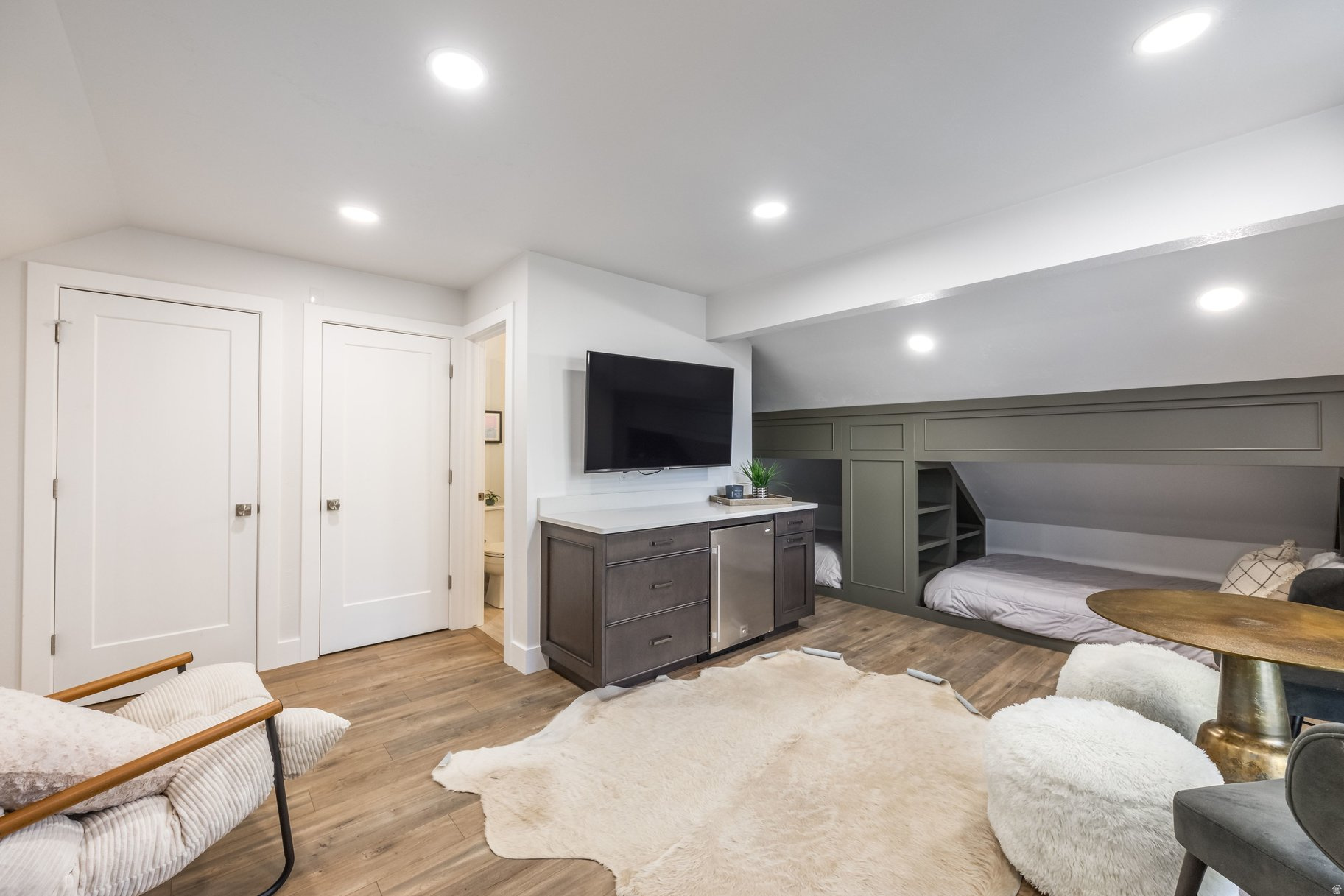 RACQUET CLUB VILLAGE SUB - Residential