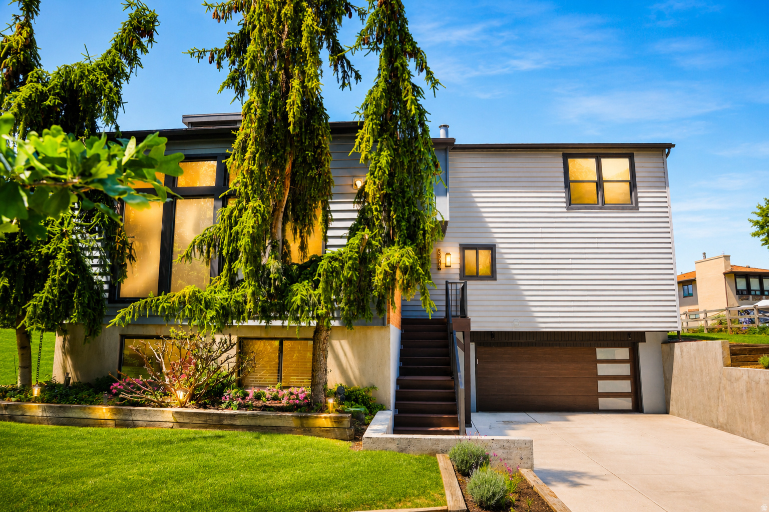 JACKSON HEIGHTS - Residential