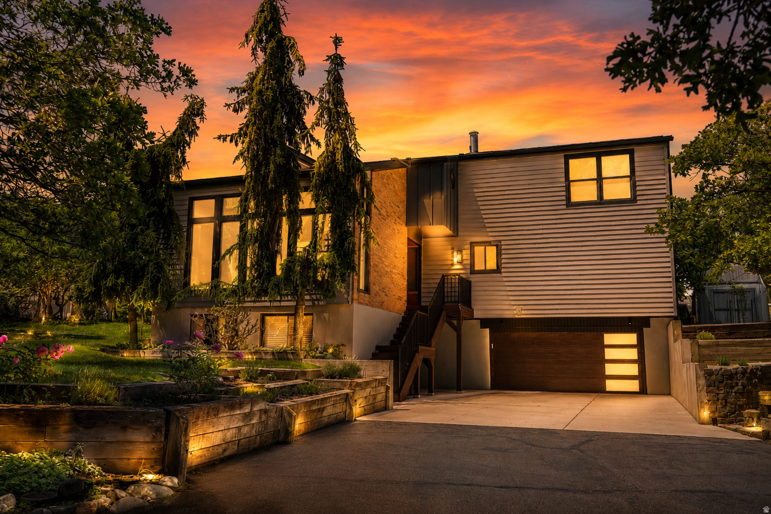 JACKSON HEIGHTS - Residential