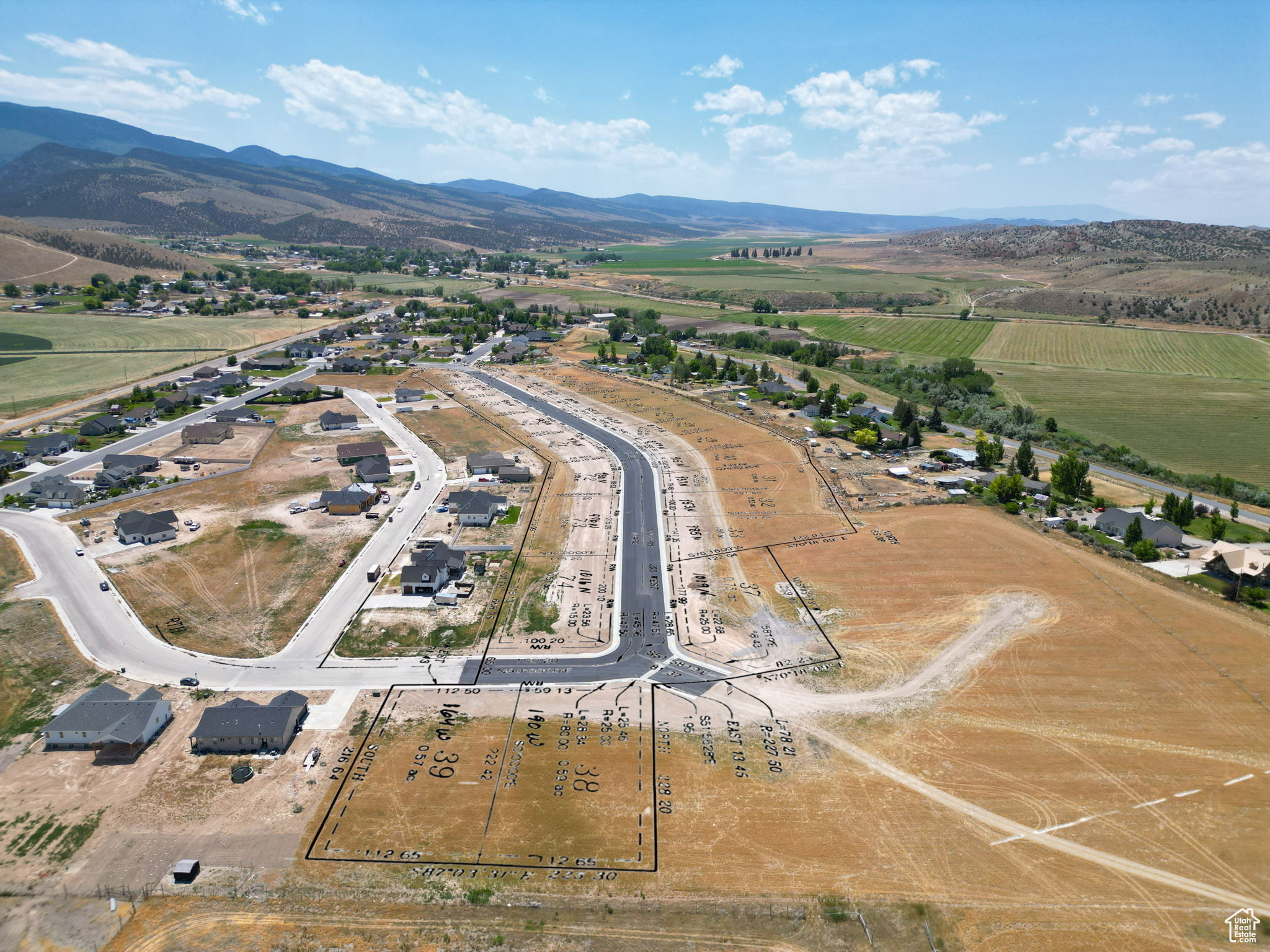 LOT #32 MAYFIELD ESTATES PHASE 1V LLC. - Land