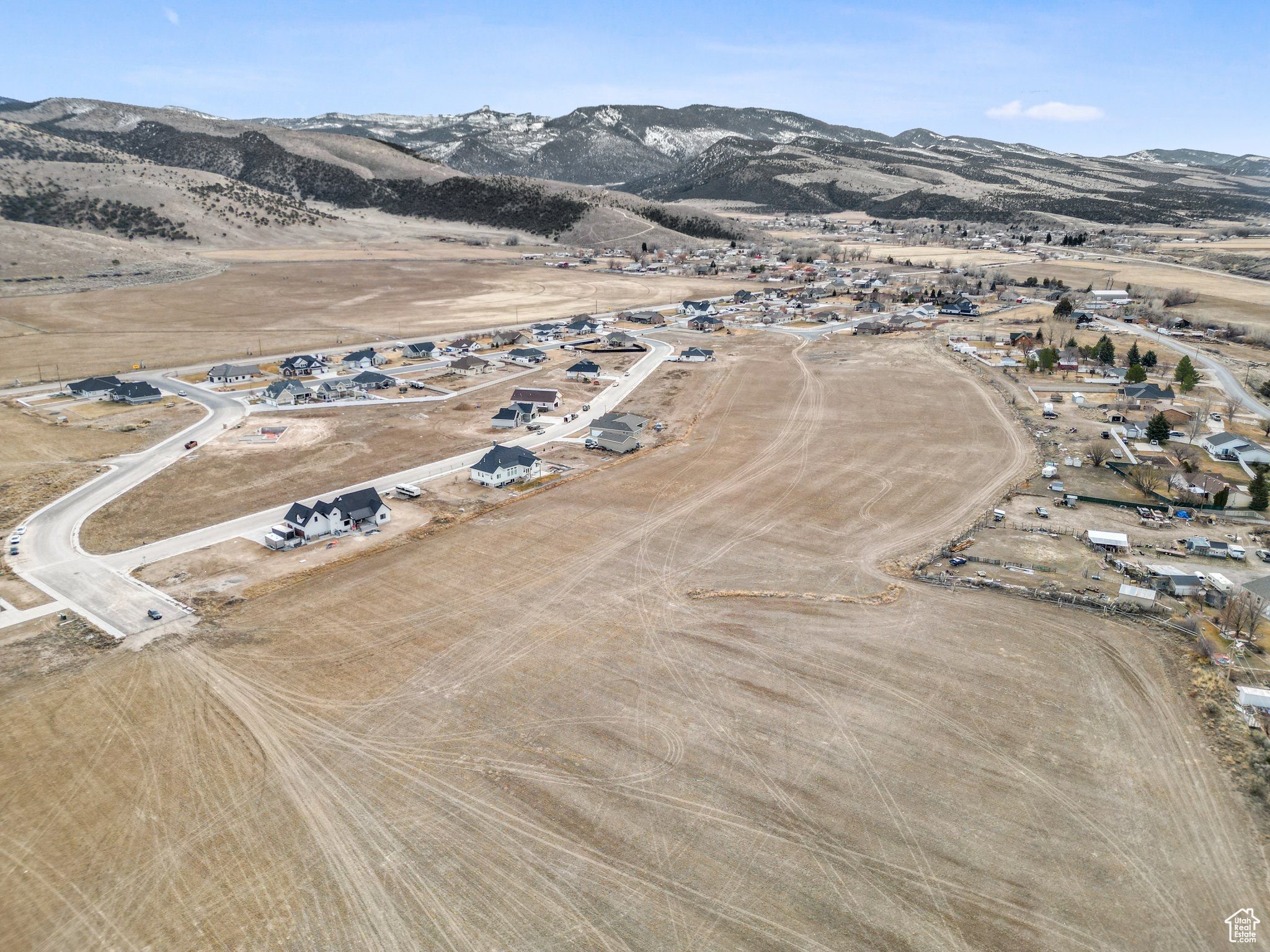 LOT #32 MAYFIELD ESTATES PHASE 1V LLC. - Land